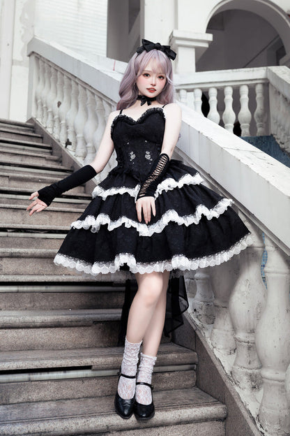 Subtly Elegant Dress with a Refined Vintage Look