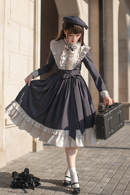 Classic Vintage Dress with a Flattering Fit