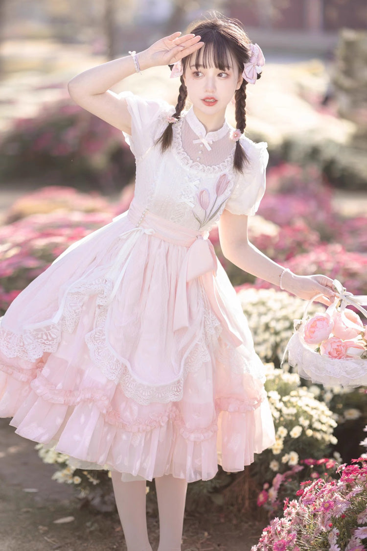 Subtly Elegant Dress with a Refined Vintage Look