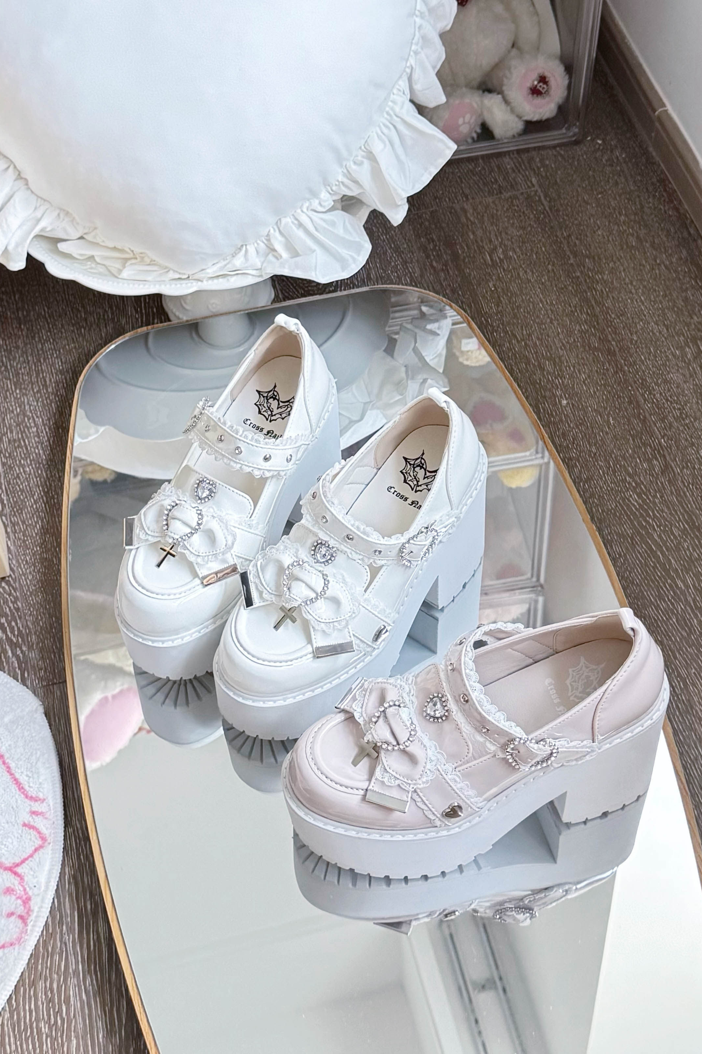 Jewel Cross Ribbon Shoes