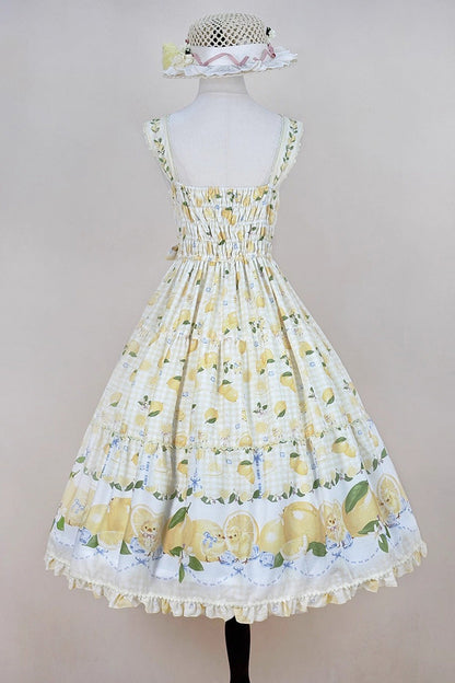 Finely Styled Dress with a Classic Vintage Look