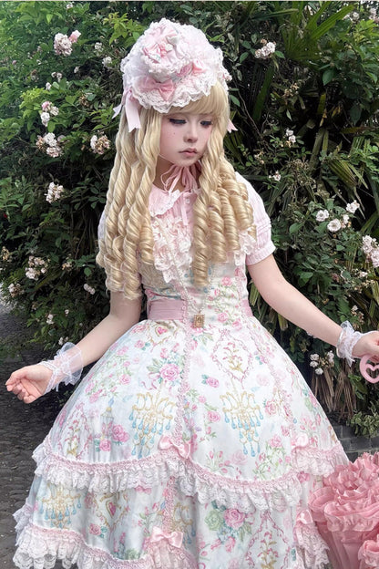 Finely Styled Dress with a Classic Vintage Look