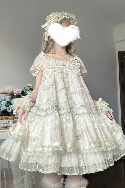 Subtly Elegant Dress with a Refined Vintage Look