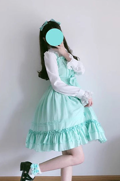 Finely Styled Dress with a Classic Vintage Look