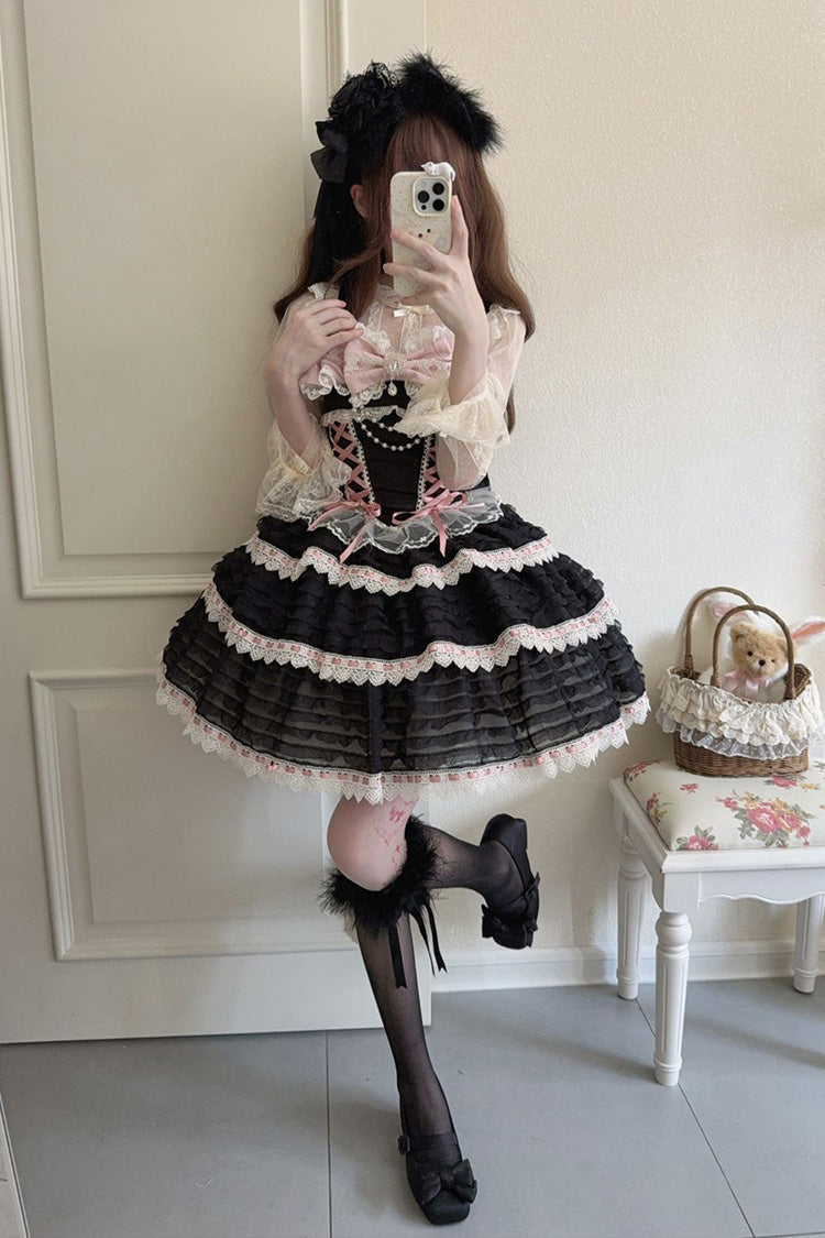 Finely Styled Dress with a Classic Vintage Look