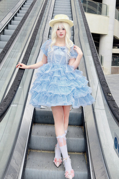 Finely Styled Dress with a Classic Vintage Look