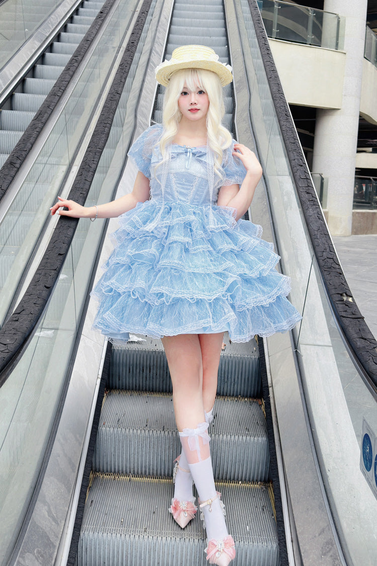 Finely Styled Dress with a Classic Vintage Look