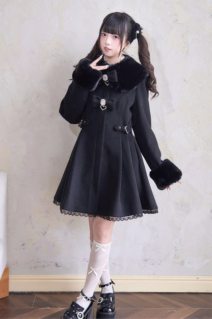 Effortlessly Elegant Coat with a Timeless Design