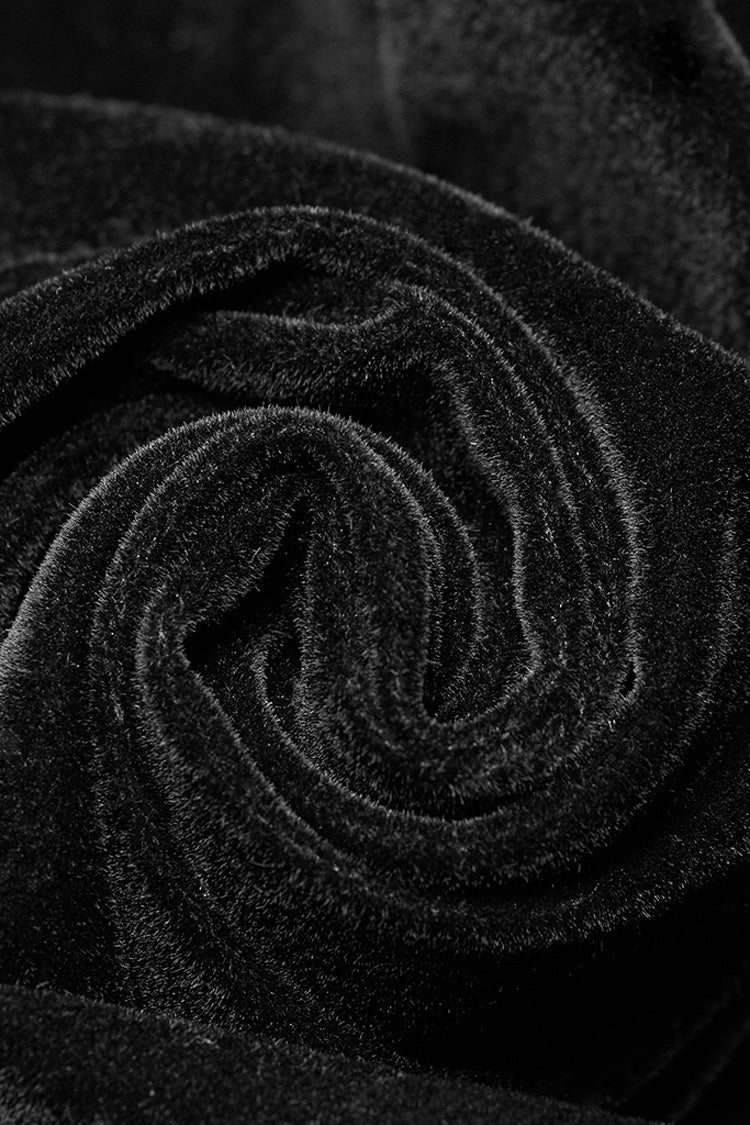 Beautifully Finished Coat in a Timeless Design