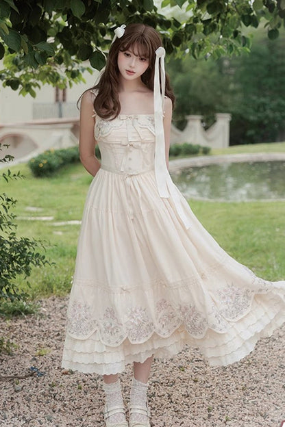 Beautifully Crafted Dress in a Classic Style