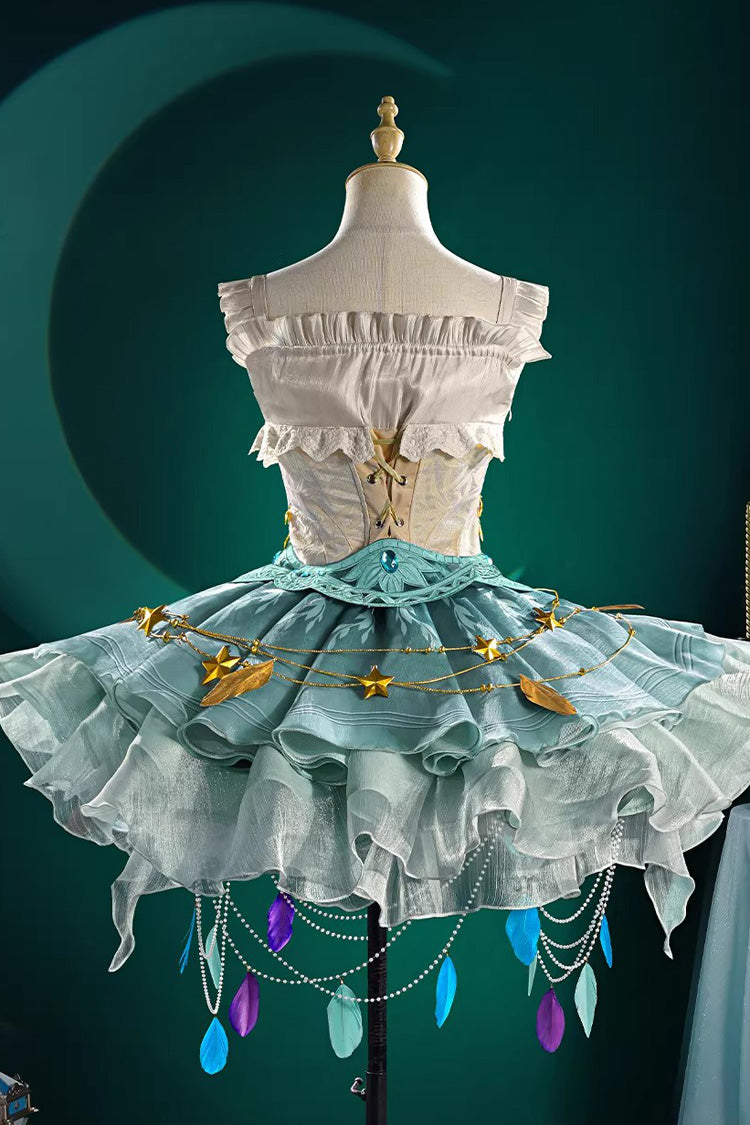 Subtly Elegant Dress with a Refined Vintage Look