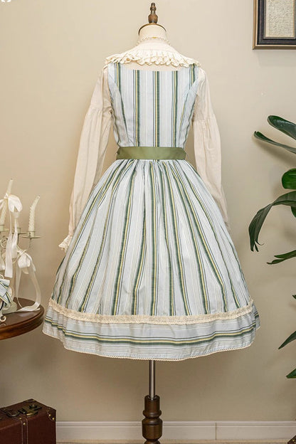 Vintage Style Dress with a Modern Fit