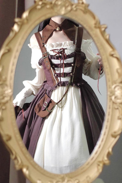 Finely Styled Dress with a Classic Vintage Look