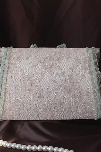 Classic Vintage Bag with a Flattering Fit