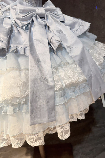 Subtly Elegant Dress with a Refined Vintage Look