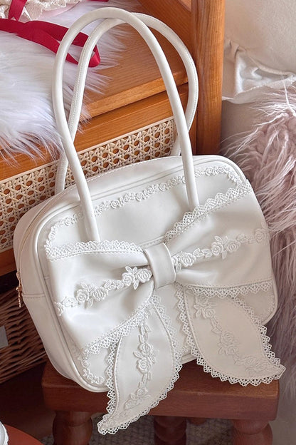 Sophisticated Bag with a Clean Classic Look