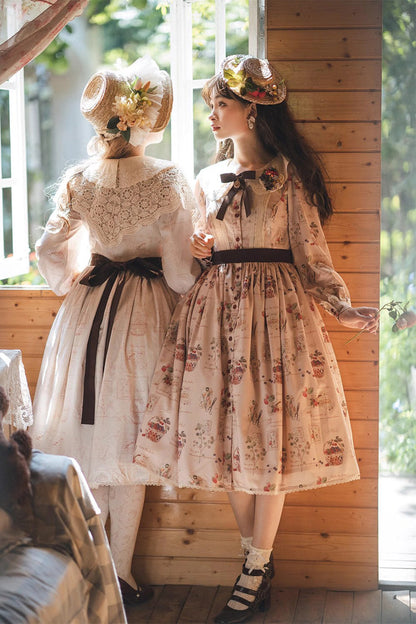 Subtly Elegant Dress with a Refined Vintage Look