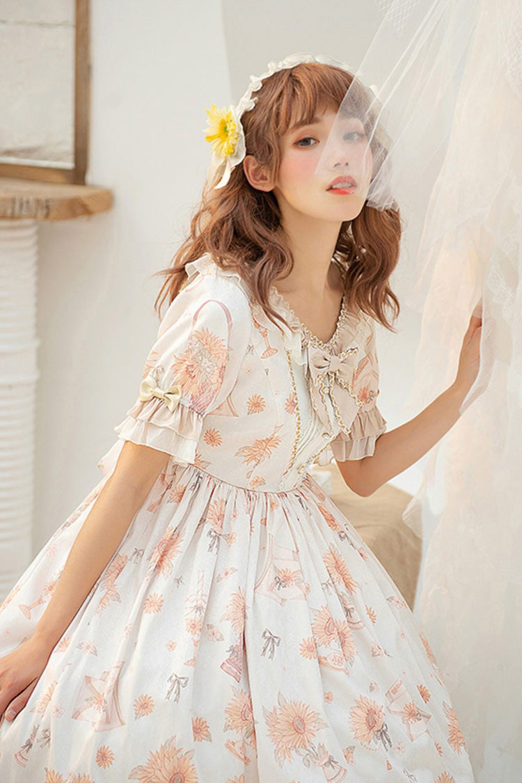 Finely Styled Dress with a Classic Vintage Look
