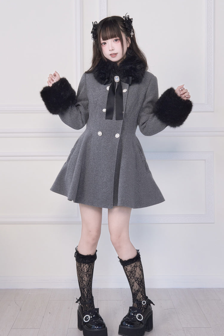 Finely Styled Coat with a Classic Vintage Look