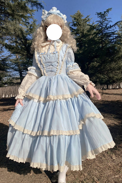 Subtly Elegant Dress with a Refined Vintage Look