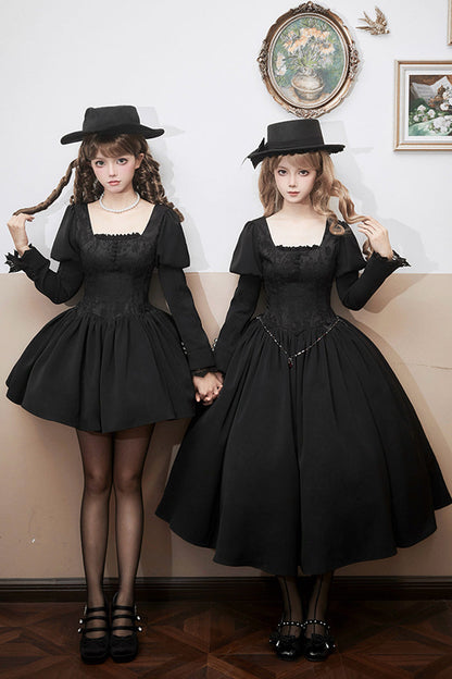 Beautifully Finished Dress in a Timeless Design