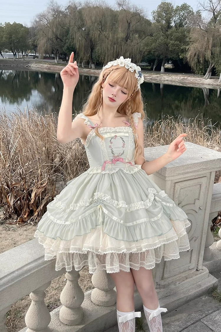 Finely Styled Dress with a Classic Vintage Look