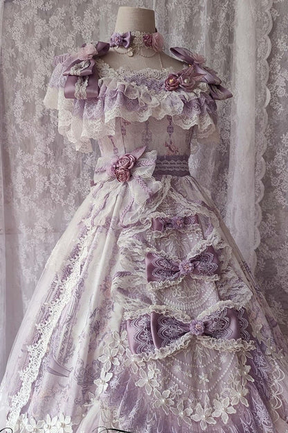 Subtly Elegant Dress with a Refined Vintage Look