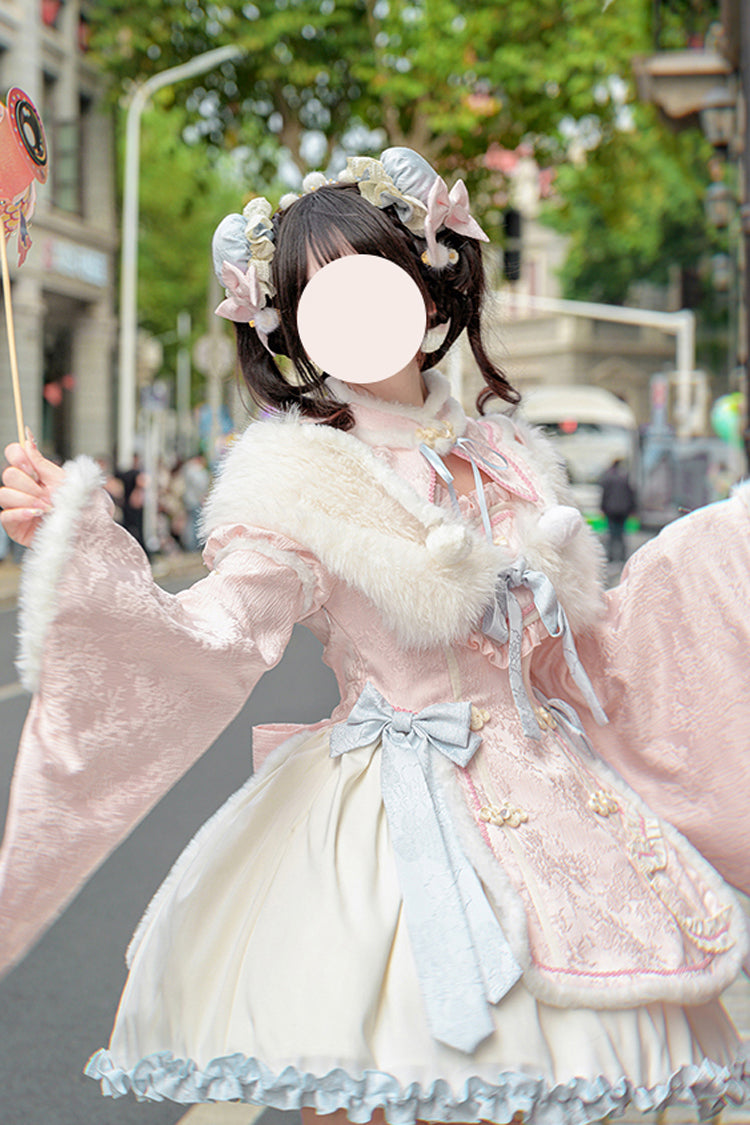 Finely Styled Dress with a Classic Vintage Look