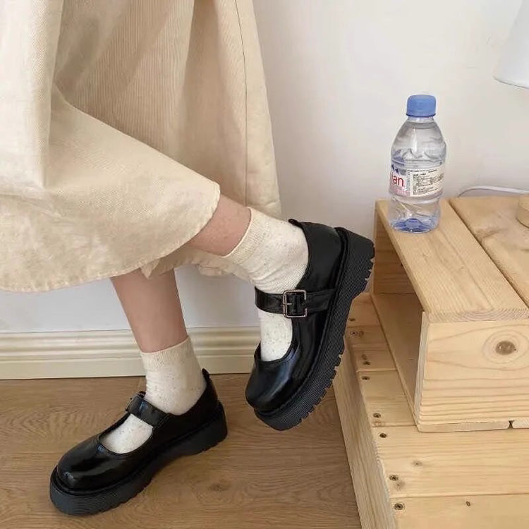 Thoughtfully Designed Shoes in a Timeless Style