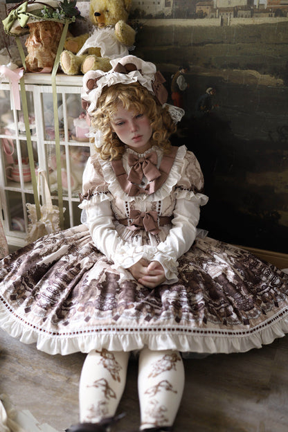 Finely Styled Dress with a Classic Vintage Look