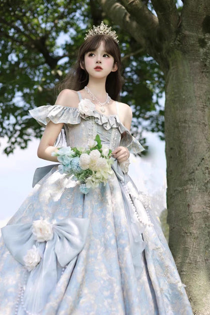 Classic Designed Dress in a Timeless Cut