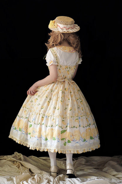 Finely Styled Dress with a Classic Vintage Look