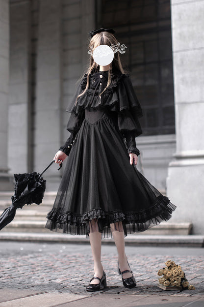Subtly Elegant Dress with a Refined Vintage Look