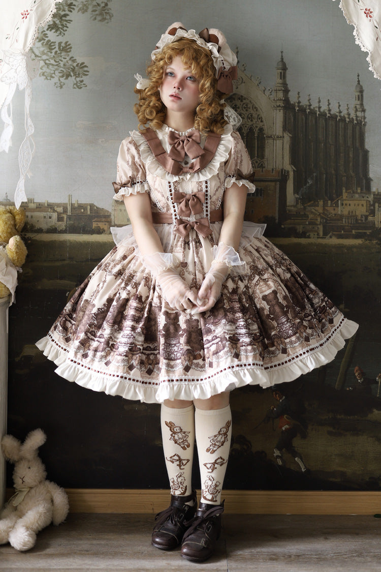 Finely Styled Dress with a Classic Vintage Look
