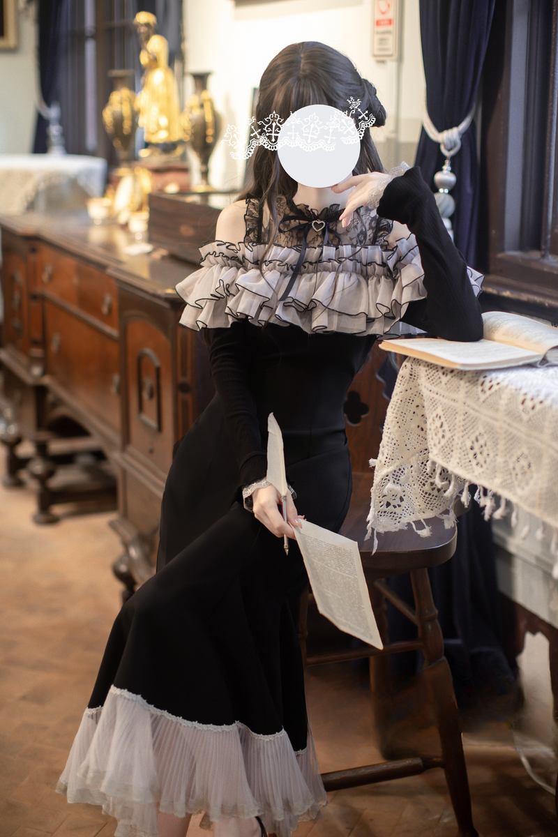 Voluminous Ruffle Off-shoulder Edge Fishtail Dress
