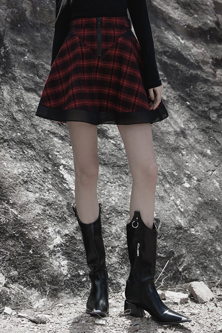 Casually Elegant Garment with a Refined Edge