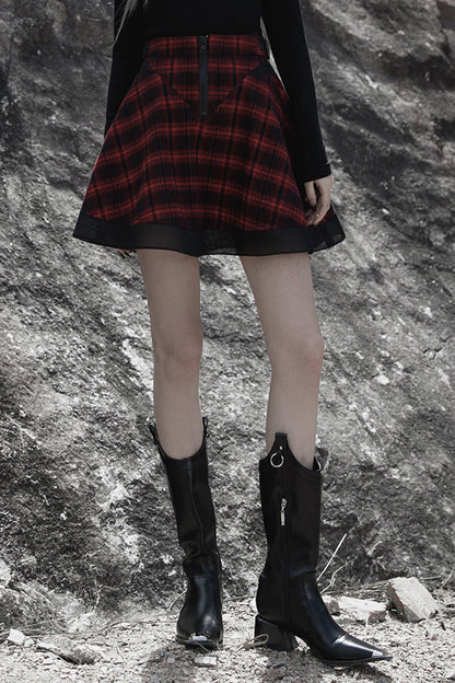 Casually Elegant Garment with a Refined Edge