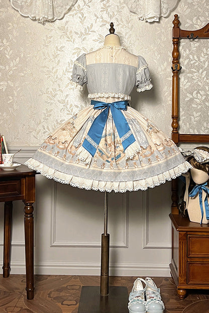 Classic Vintage Dress with a Flattering Fit