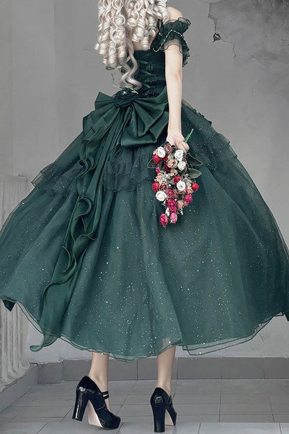 Classic Vintage Dress with a Flattering Fit