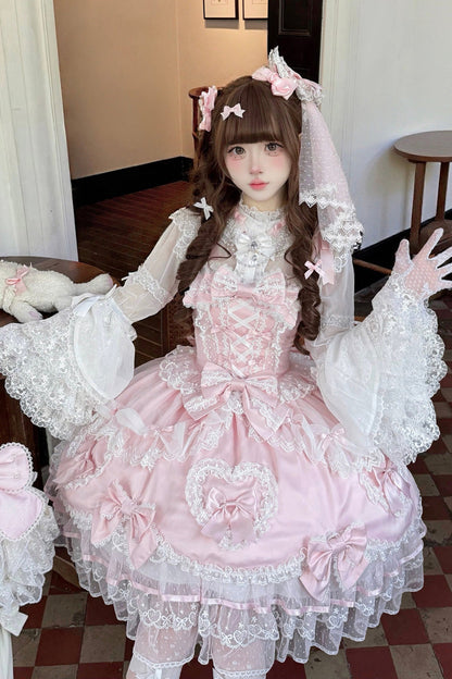 Finely Styled Dress with a Classic Vintage Look