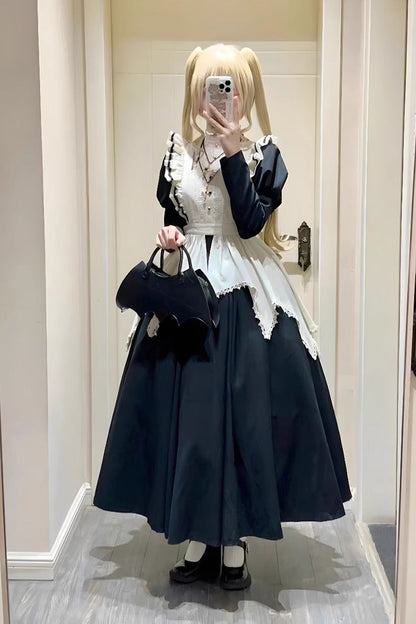 Subtly Elegant Dress with a Refined Vintage Look