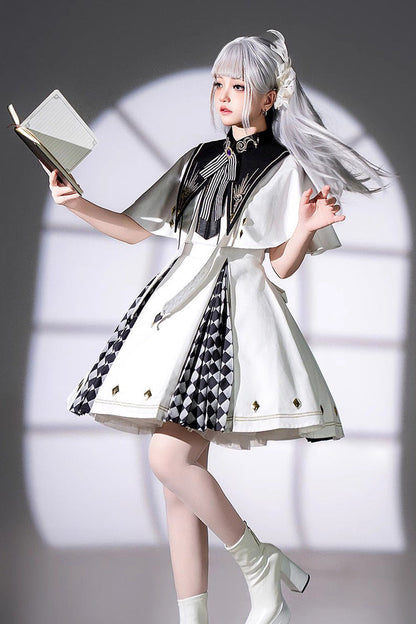 Finely Styled Dress with a Classic Vintage Look