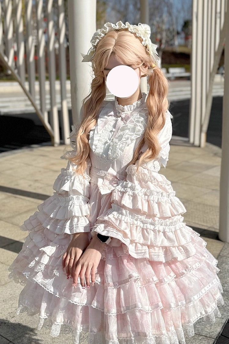Finely Styled Dress with a Classic Vintage Look