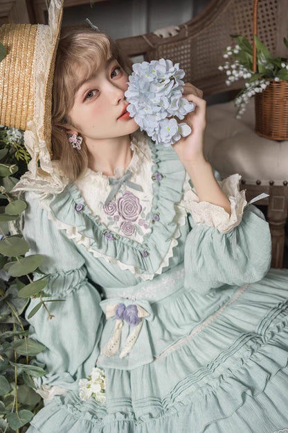 Vintage Style Dress with a Modern Fit