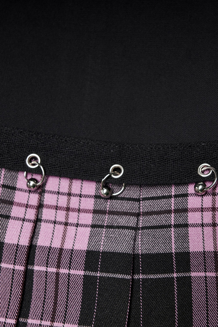 Finely Styled Garment with a Classic Vintage Look
