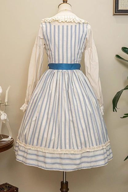 Vintage Style Dress with a Modern Fit