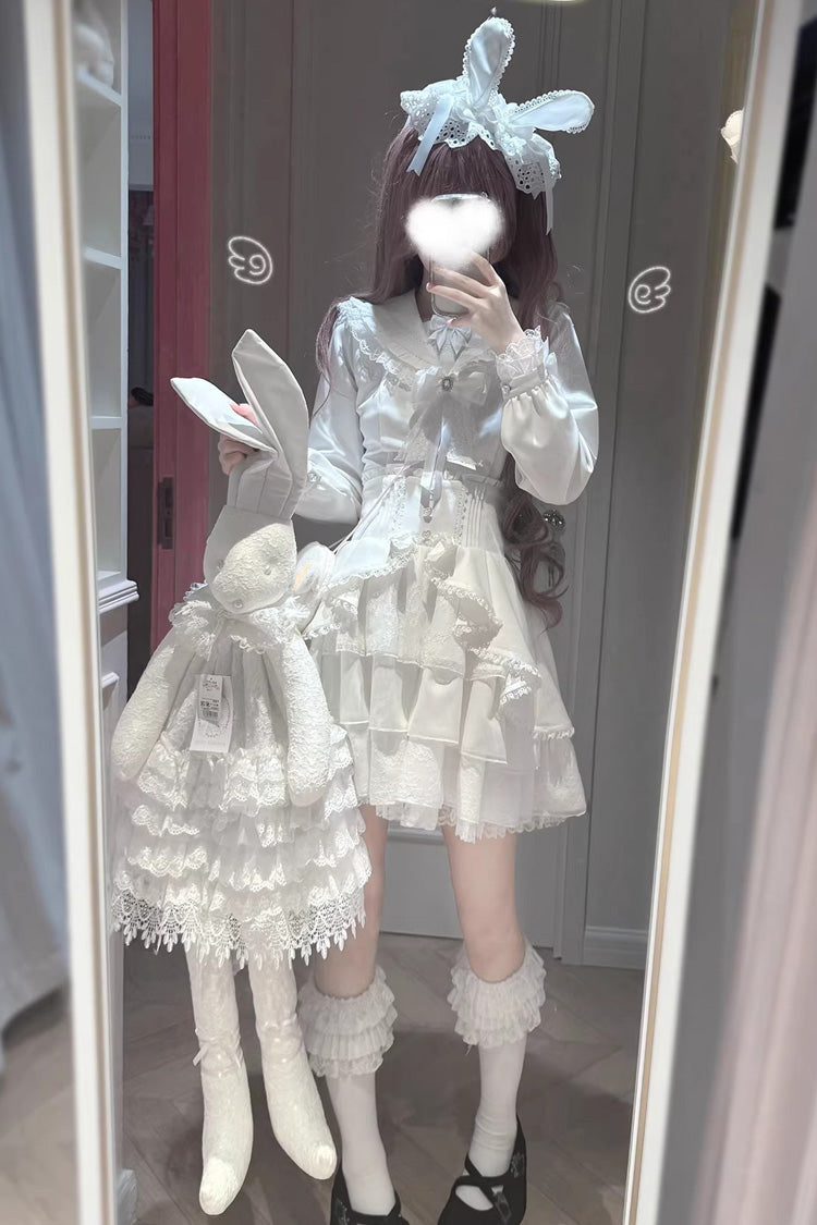 Casually Elegant Garment with a Refined Edge