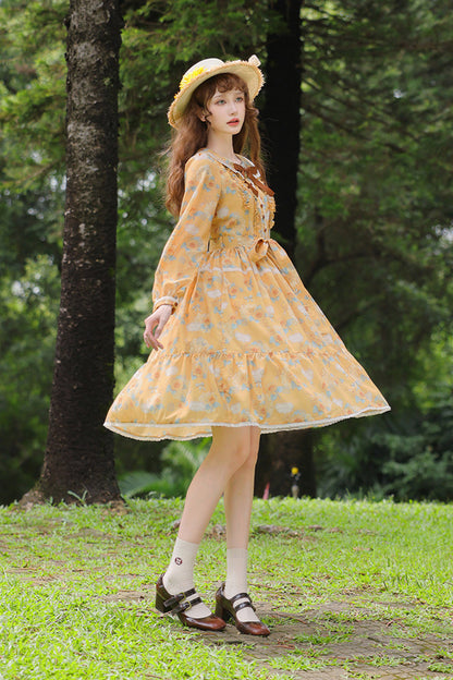 Finely Styled Dress with a Classic Vintage Look