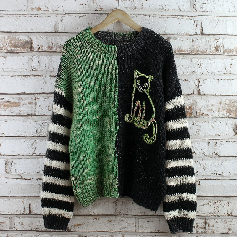 Finely Styled Sweater with a Classic Vintage Look