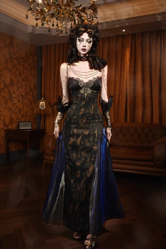 Finely Styled Dress with a Classic Vintage Look